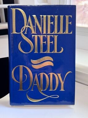 '✨📖 Vintage 89’s Romance Royalty 📖✨ Daddy' Hardcover Book by Danielle Steel ✨